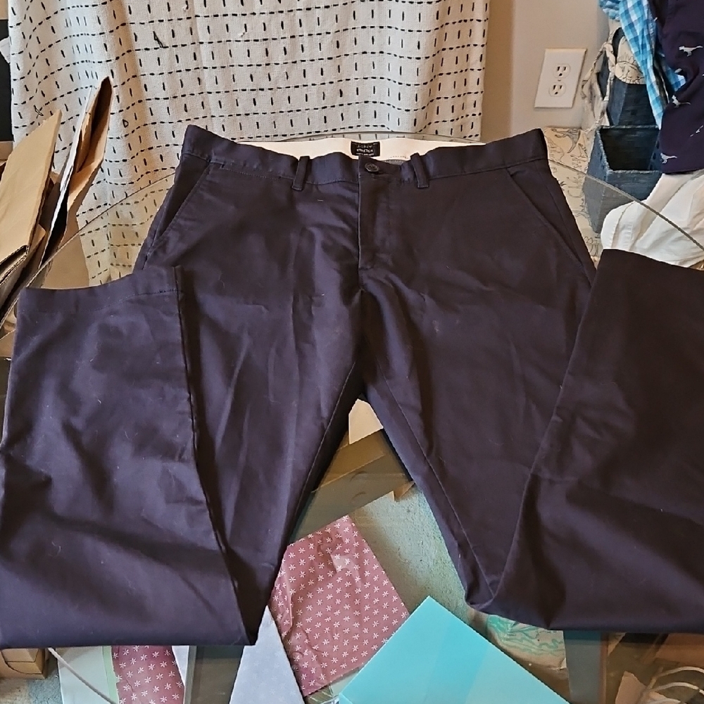 ALL SALES END 12/30. J. Crew Men's Very Dark Blue Stretch Tech Chino 484 32x34